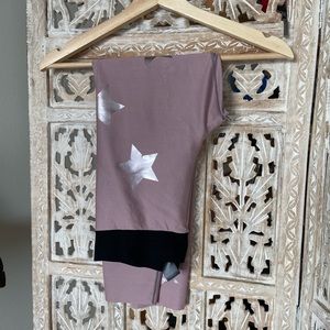 Ultracor Leggings, elegant color and great condition .